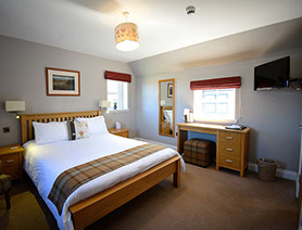 Our Bed and Breakfast Accommodation near Portree contains spacious King Size Double Bedrooms  