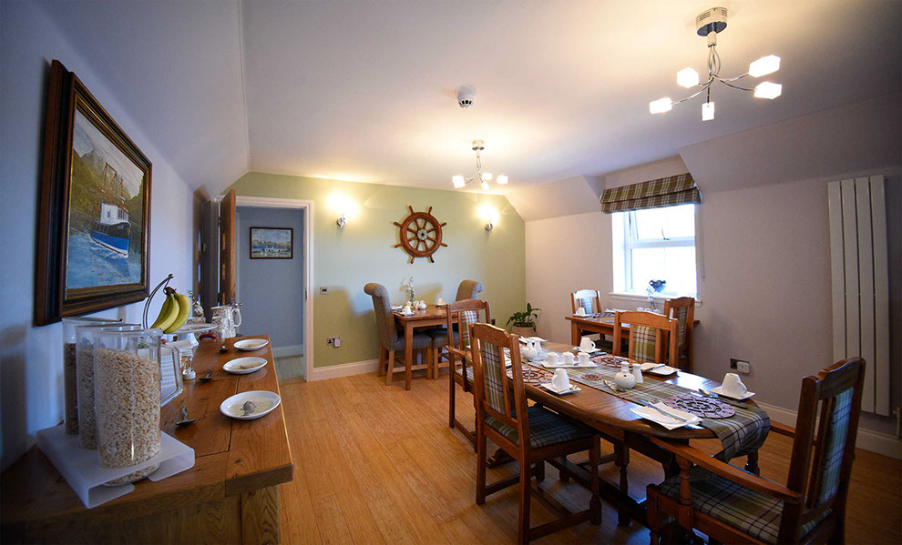 Heatherfield House Bed and Breakfast near Portree contains a large breakfast room where a full cooked or continental breakfast is served