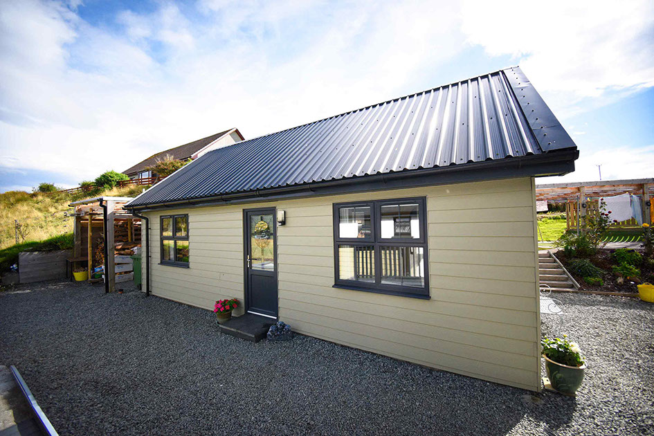 Heatherfield House Self Catering Accomodation offers Private Parking for guests