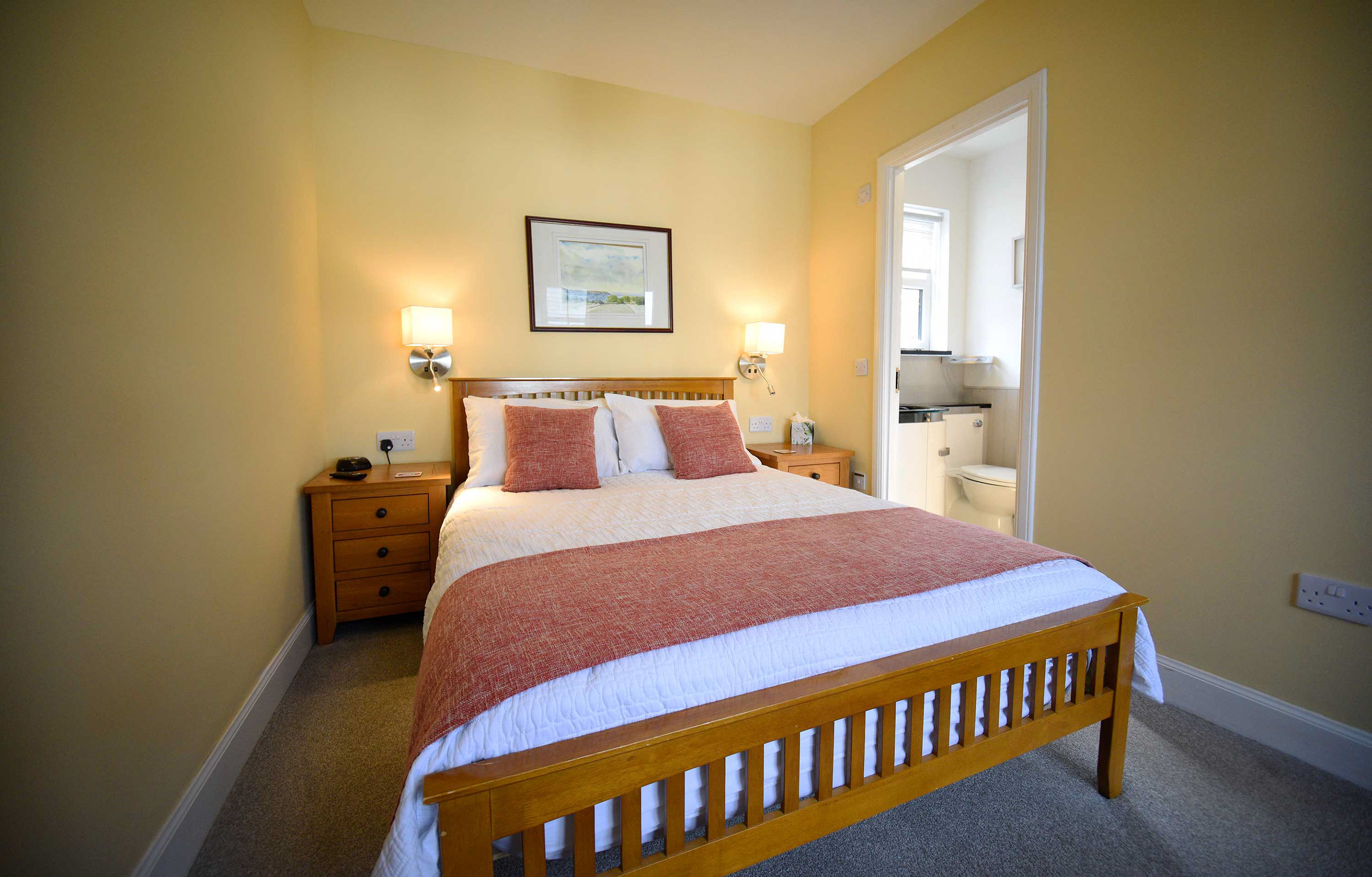 Our Self Catering Accomodation near Portree contains a King Size Double Bedroom with En Suite Shower Room