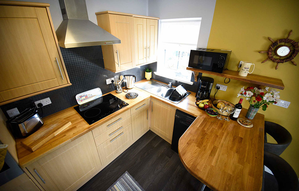 Heatherfield House Self Catering Accommodation Kitchen with Oven Hob Microwave Dish Washer Washing Machine and WIFI
